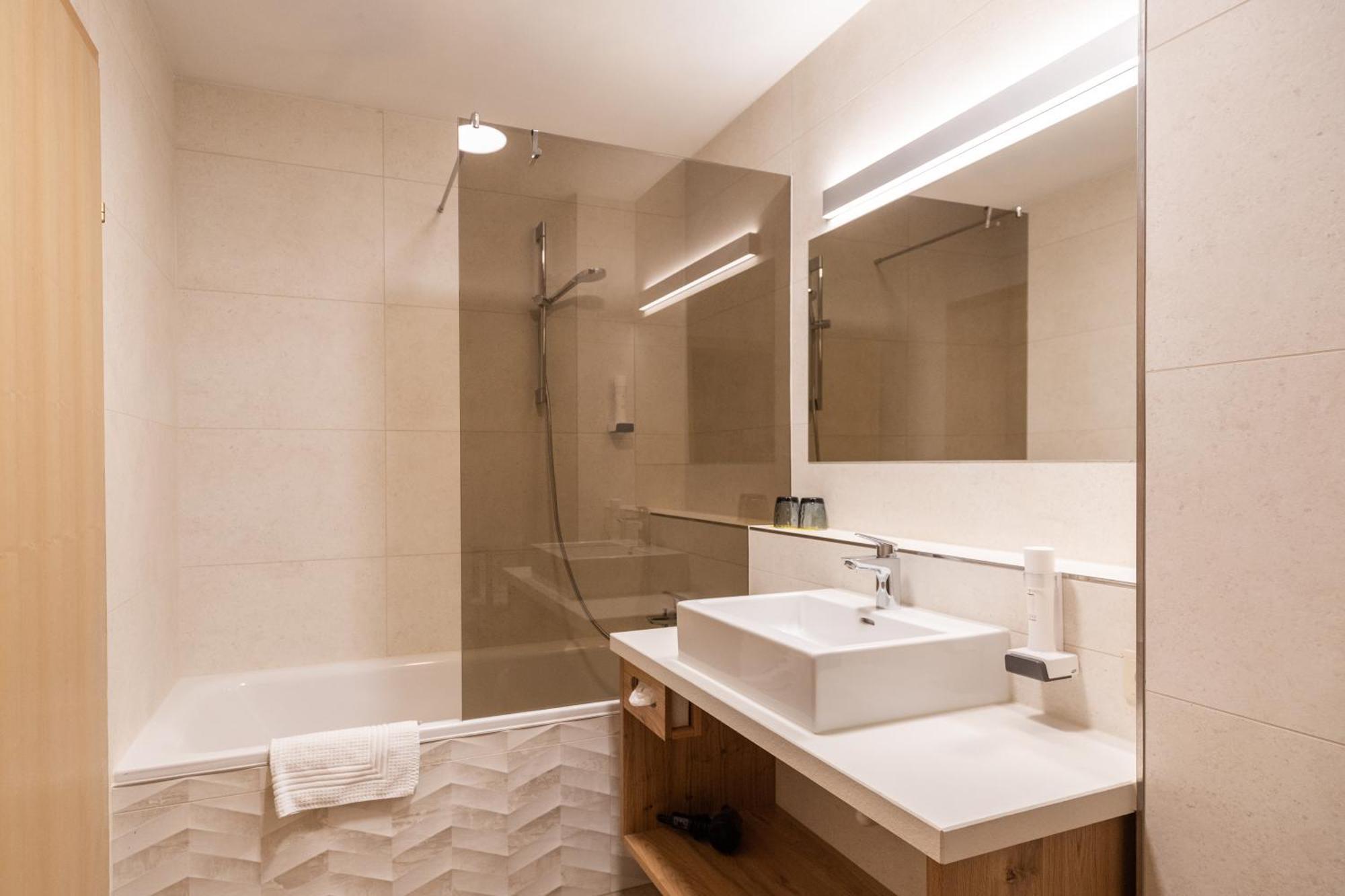 Gastagwirt Otel Eugendorf Dış mekan fotoğraf