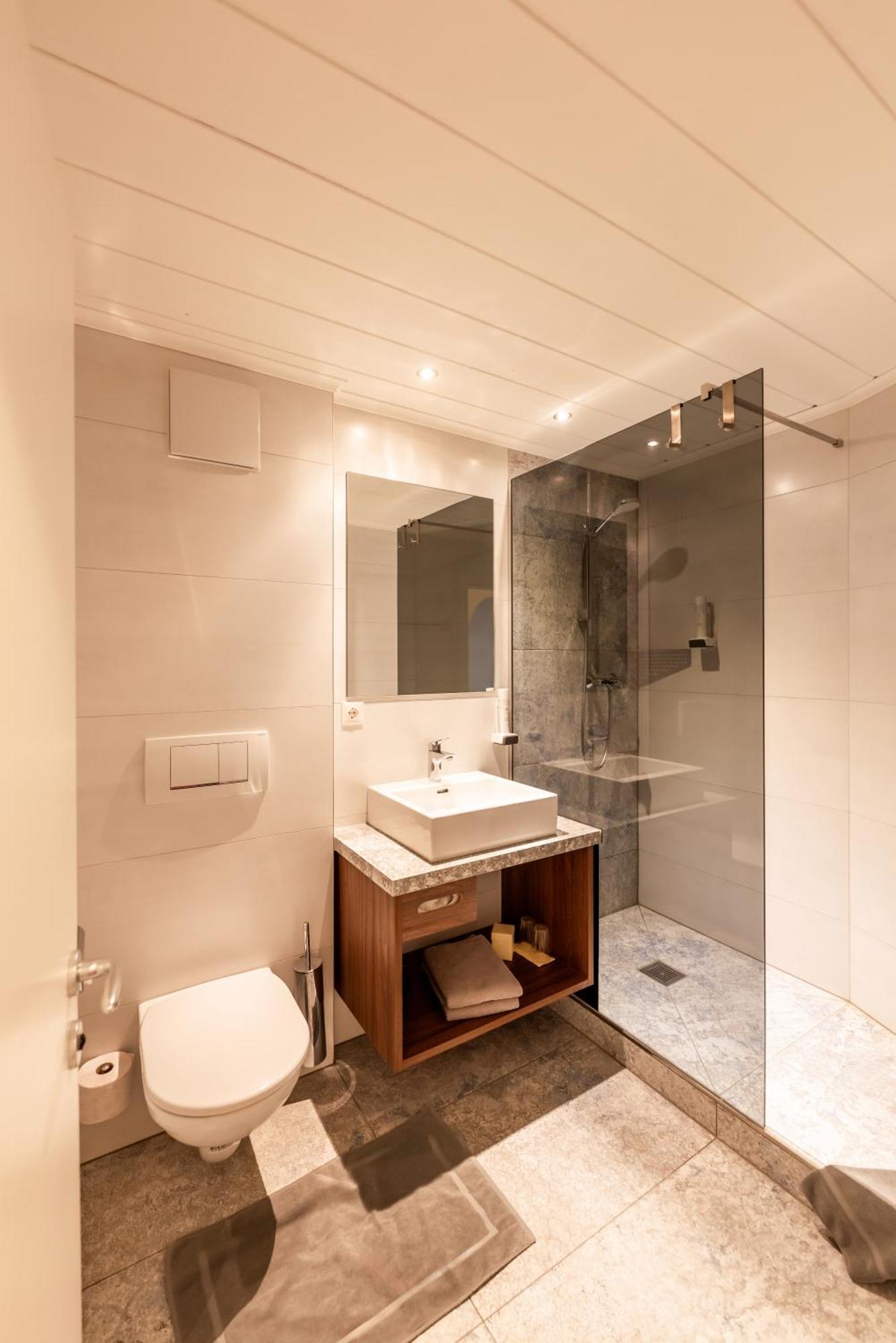 Gastagwirt Otel Eugendorf Dış mekan fotoğraf